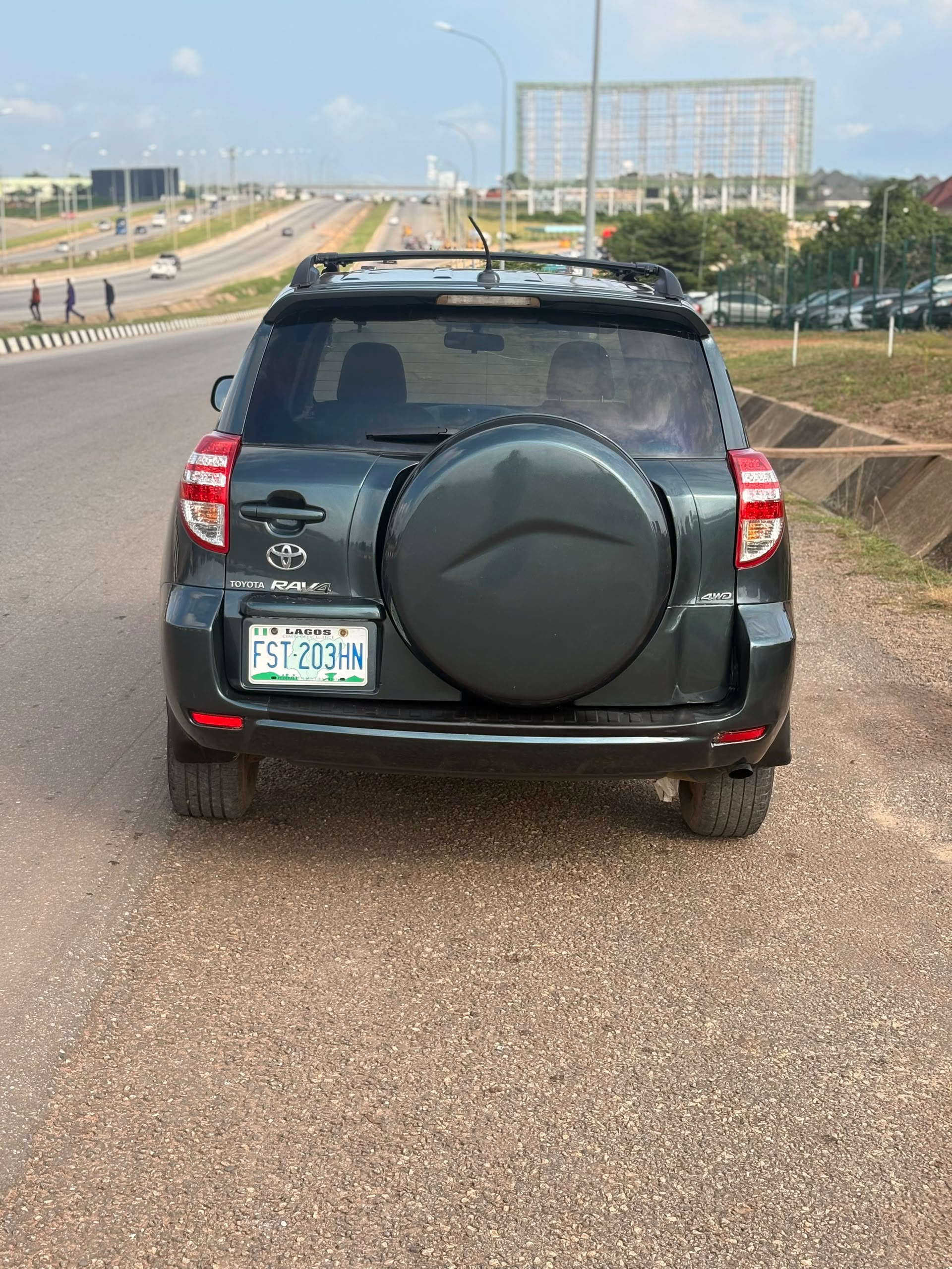 
								Neatly used 2009 Toyota RAV4 untempered engine and gear, AC is chilling selling for 🔥#7.5M          📍Abuja  NATIONWIDE DELIVERY full									
