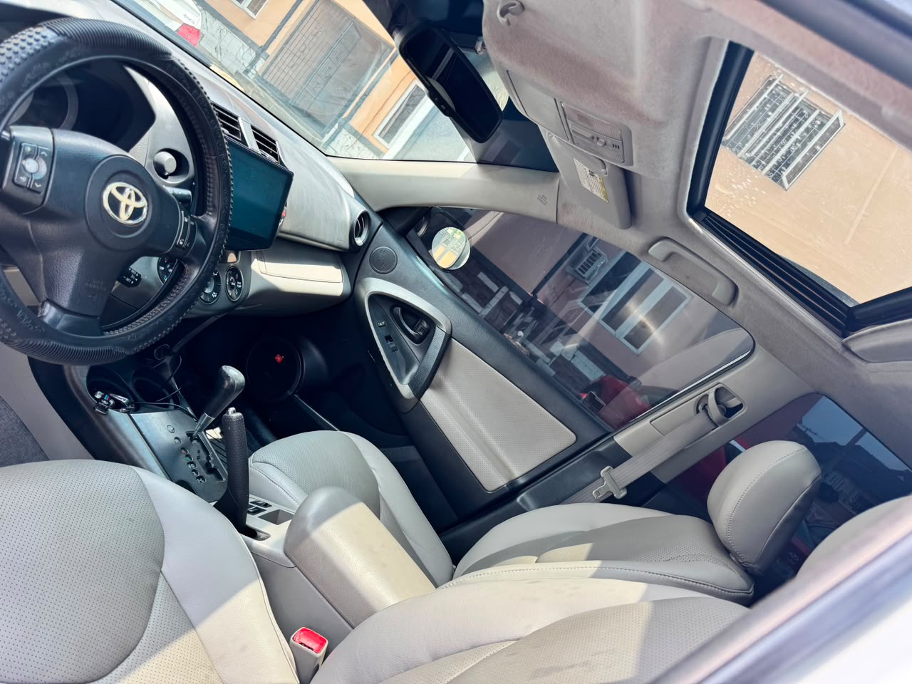 
								2011 Toyota RAV4 Carefully used Accident free Painted 7.3m owner 200k sambo full									