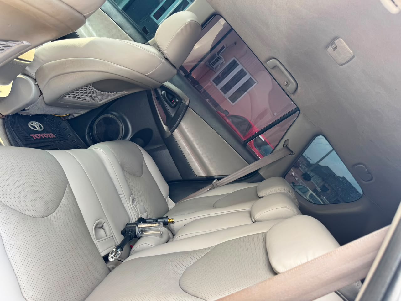 
								2011 Toyota RAV4 Carefully used Accident free Painted 7.3m owner 200k sambo full									