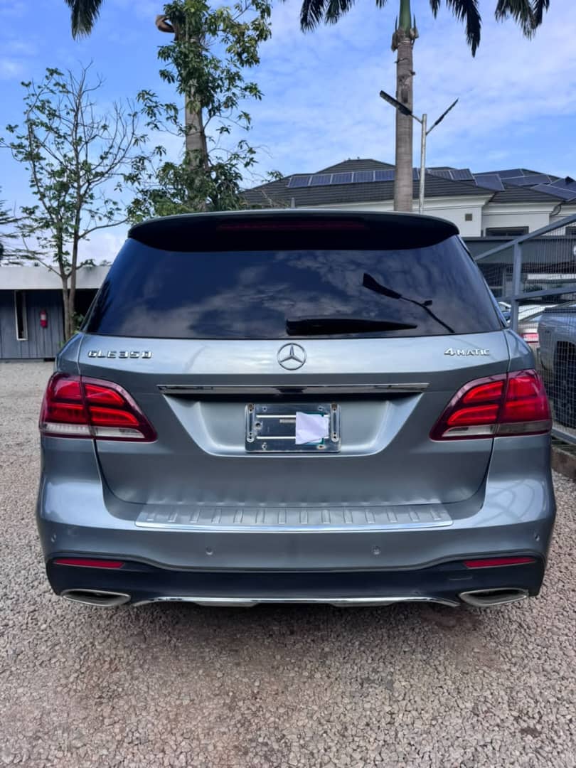 
								nregistered ML350 upgraded to GLE 2017 is available for 14.5m. Location: Gwarinpa, Abuja! full									
