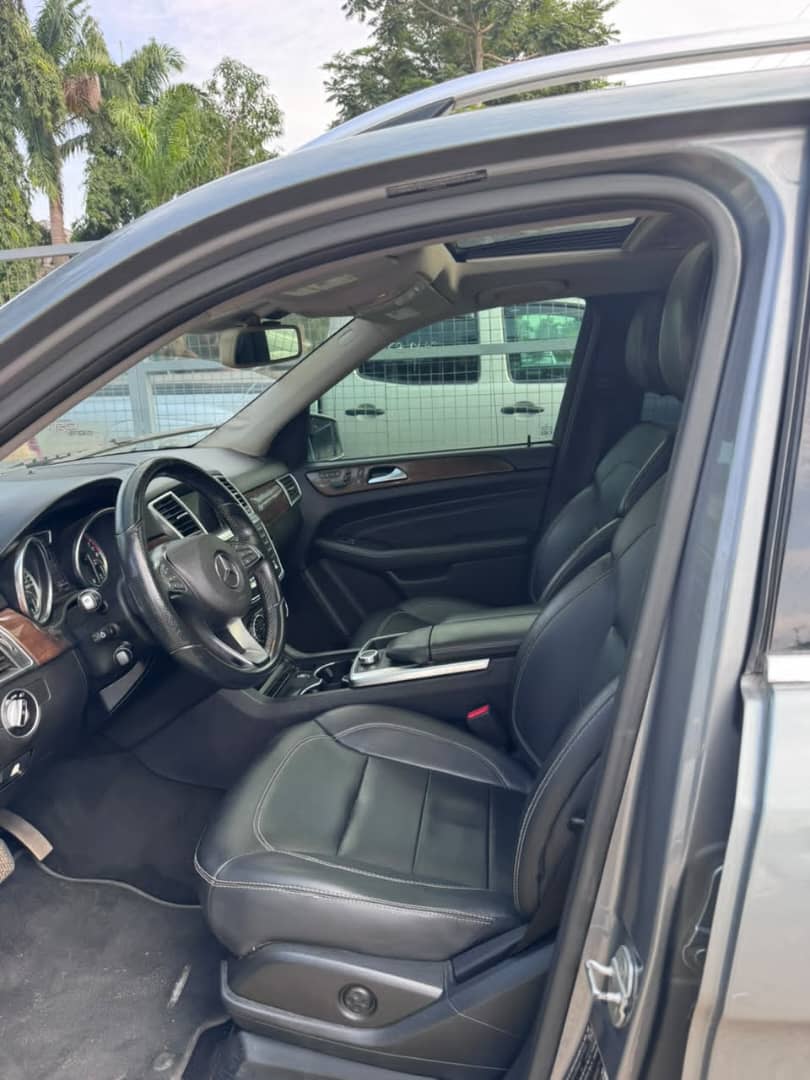 
								nregistered ML350 upgraded to GLE 2017 is available for 14.5m. Location: Gwarinpa, Abuja! full									