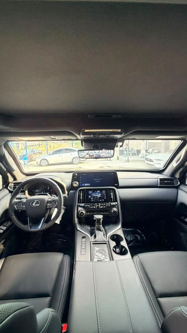 
								BRAND NEW 2025 LEXUS LX600 ARMOURED BULLETPROOF 🎯  WITH INKAS EUC AND DUTY. 📃  PRICE: 520M   ABUJA DEAL 📍  NATIONWIDE DELIVERY full									