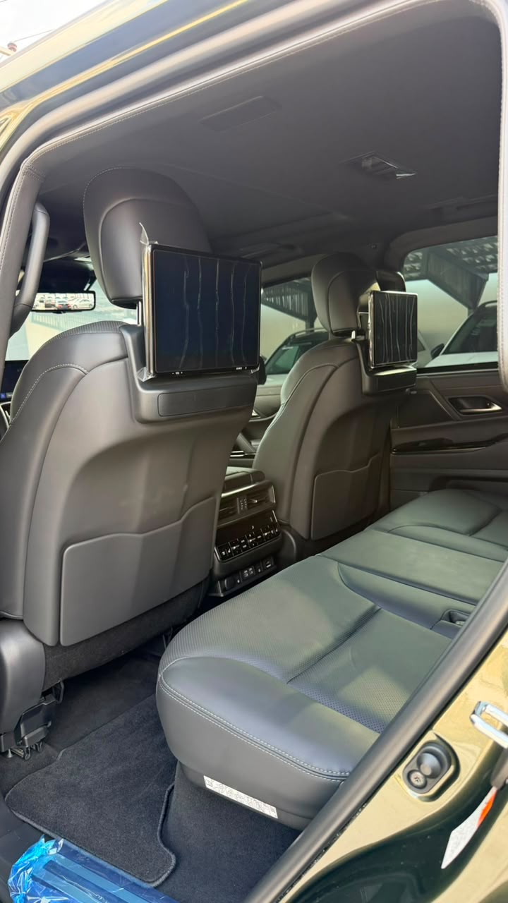 
								BRAND NEW 2025 LEXUS LX600 ARMOURED BULLETPROOF 🎯  WITH INKAS EUC AND DUTY. 📃  PRICE: 520M   ABUJA DEAL 📍  NATIONWIDE DELIVERY full									