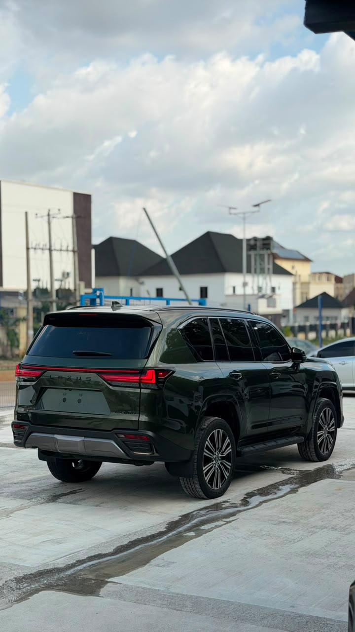 
								BRAND NEW 2025 LEXUS LX600 ARMOURED BULLETPROOF 🎯  WITH INKAS EUC AND DUTY. 📃  PRICE: 520M   ABUJA DEAL 📍  NATIONWIDE DELIVERY full									