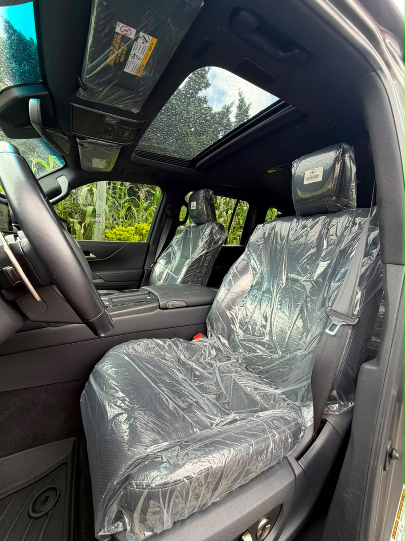 
								BRAND NEW 2023 LEXUS LX600  NOW AVAILABLE ‼️  PRICE: 215M 💰  ABUJA DEAL📍  NATIONWIDE DELIVERY full									