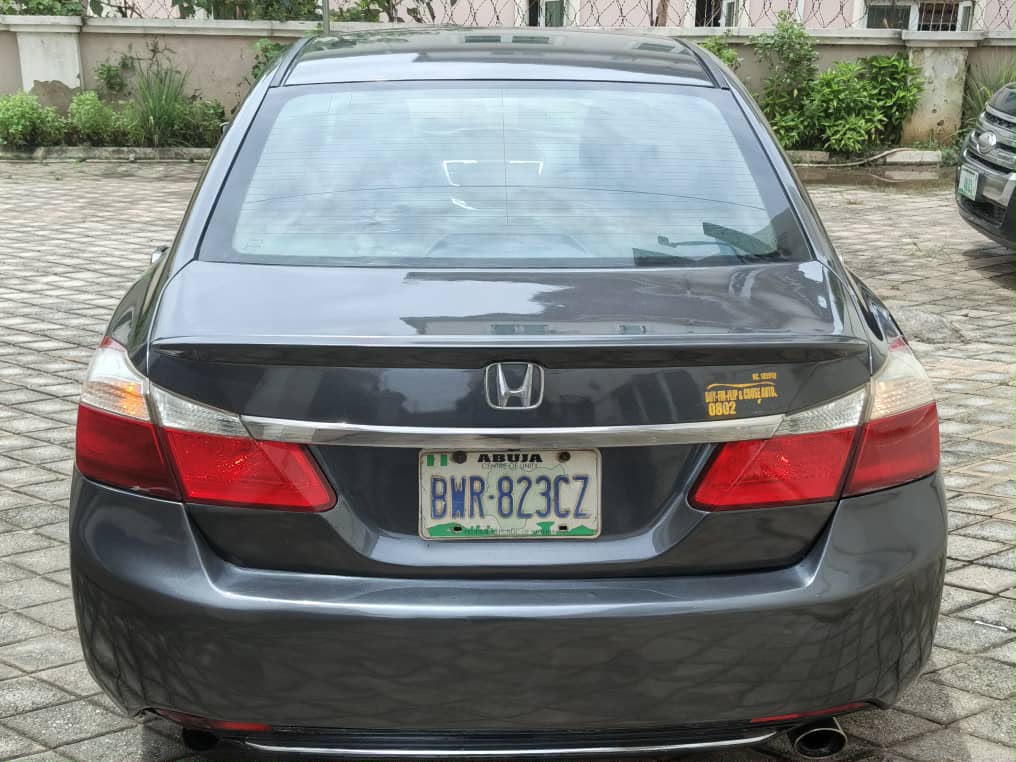 
								Neatly Used Honda Accord  2013  Key Entry  Fabric Seat  Untouched System  Original Custom duty  Going for 7.8 Million Naira  Location Abuja full									