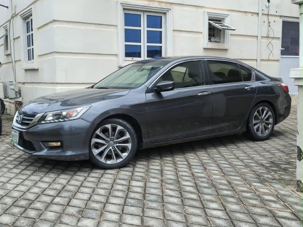 
								Neatly Used Honda Accord  2013  Key Entry  Fabric Seat  Untouched System  Original Custom duty  Going for 7.8 Million Naira  Location Abuja full									