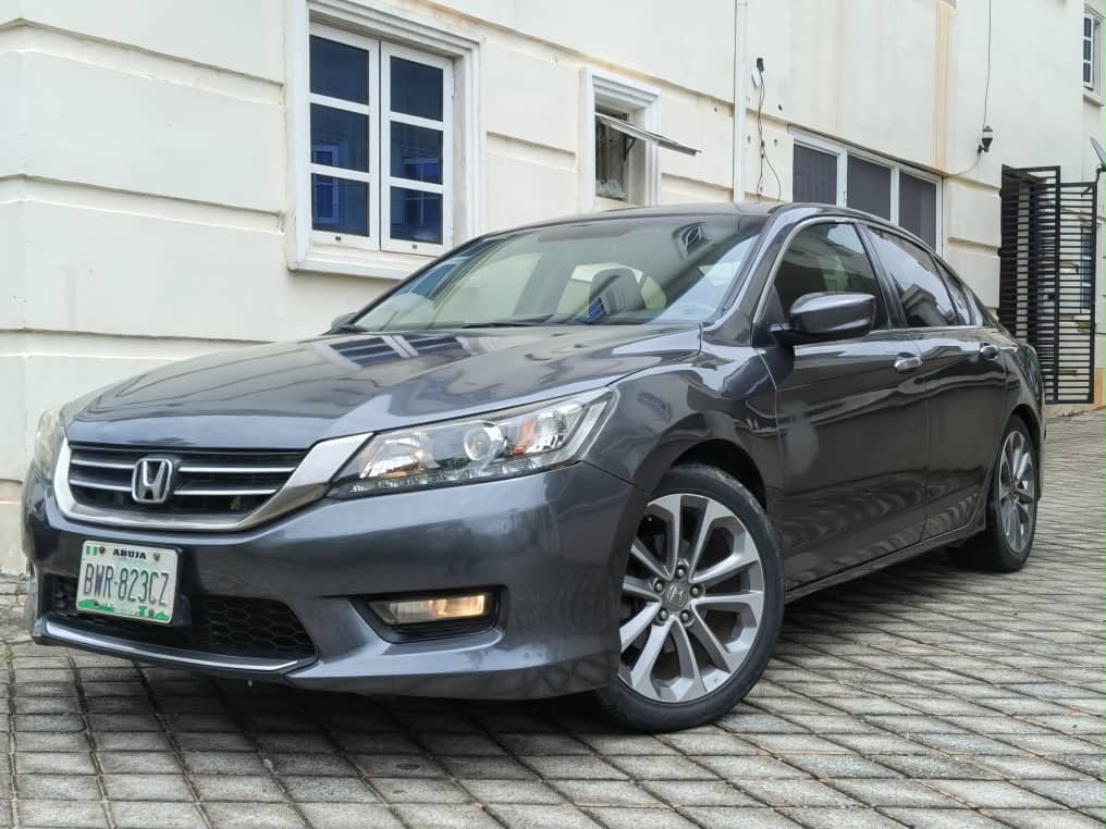 
								Neatly Used Honda Accord  2013  Key Entry  Fabric Seat  Untouched System  Original Custom duty  Going for 7.8 Million Naira  Location Abuja full									