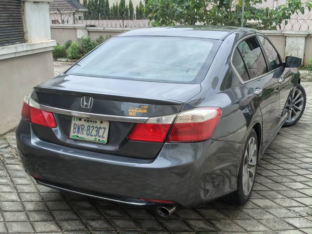 
								Neatly Used Honda Accord  2013  Key Entry  Fabric Seat  Untouched System  Original Custom duty  Going for 7.8 Million Naira  Location Abuja full									