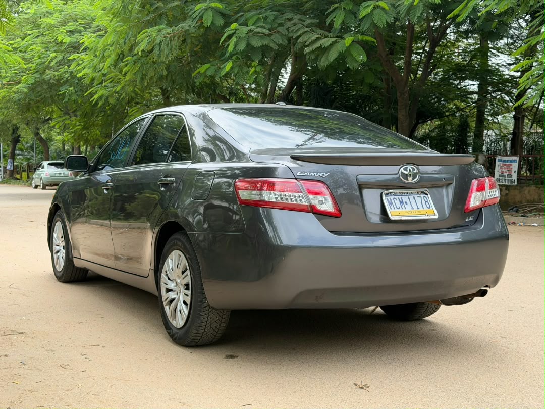 
								AWOOF DEAL: EXTREMELY SHARP  GRADE FOREIGN USED 2011 ON BELT TOYOTA CAMRY LE, MINT INTERIOR, NO SINGLE 9JA PAINT WITH UNTAMPARED ENGINE ND GEAR.GOING FOR JUST 9.8m Only. Accident free google am see. full									
