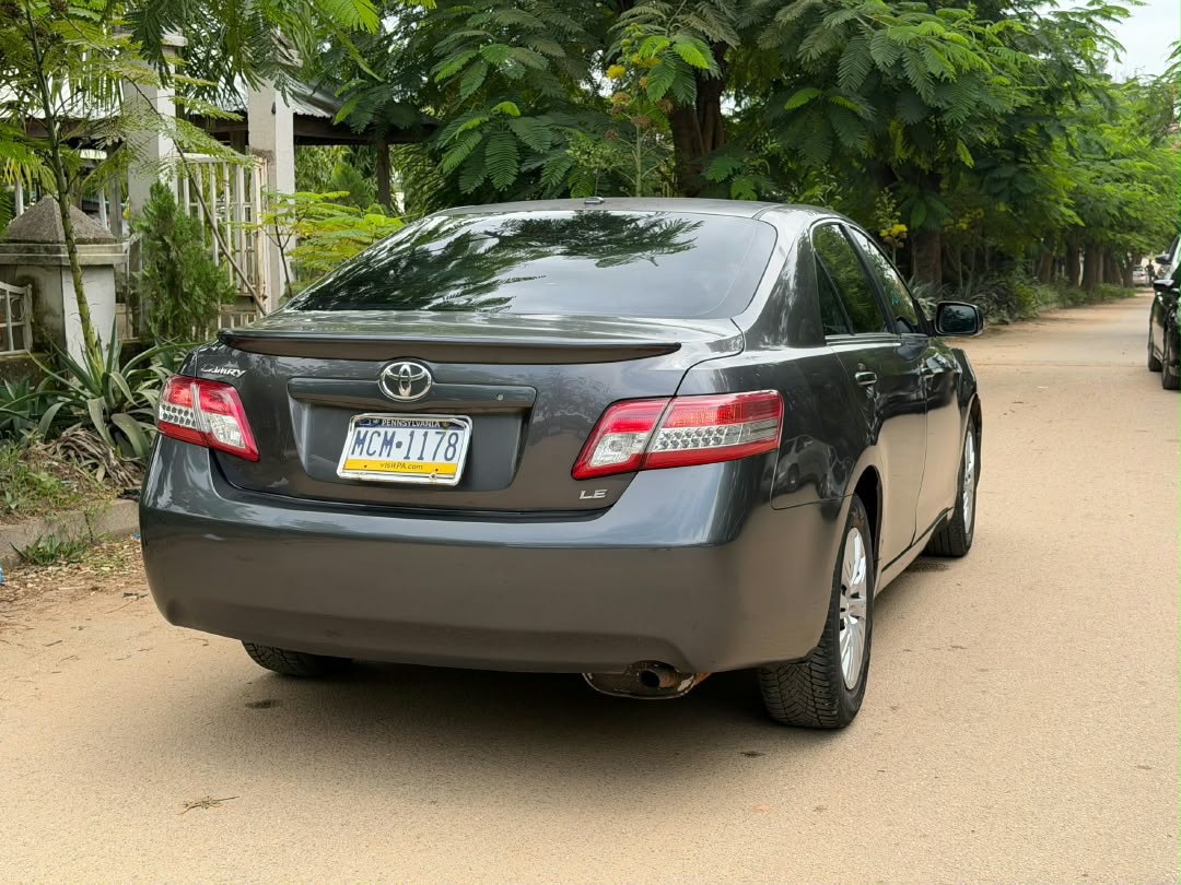 
								AWOOF DEAL: EXTREMELY SHARP  GRADE FOREIGN USED 2011 ON BELT TOYOTA CAMRY LE, MINT INTERIOR, NO SINGLE 9JA PAINT WITH UNTAMPARED ENGINE ND GEAR.GOING FOR JUST 9.8m Only. Accident free google am see. full									