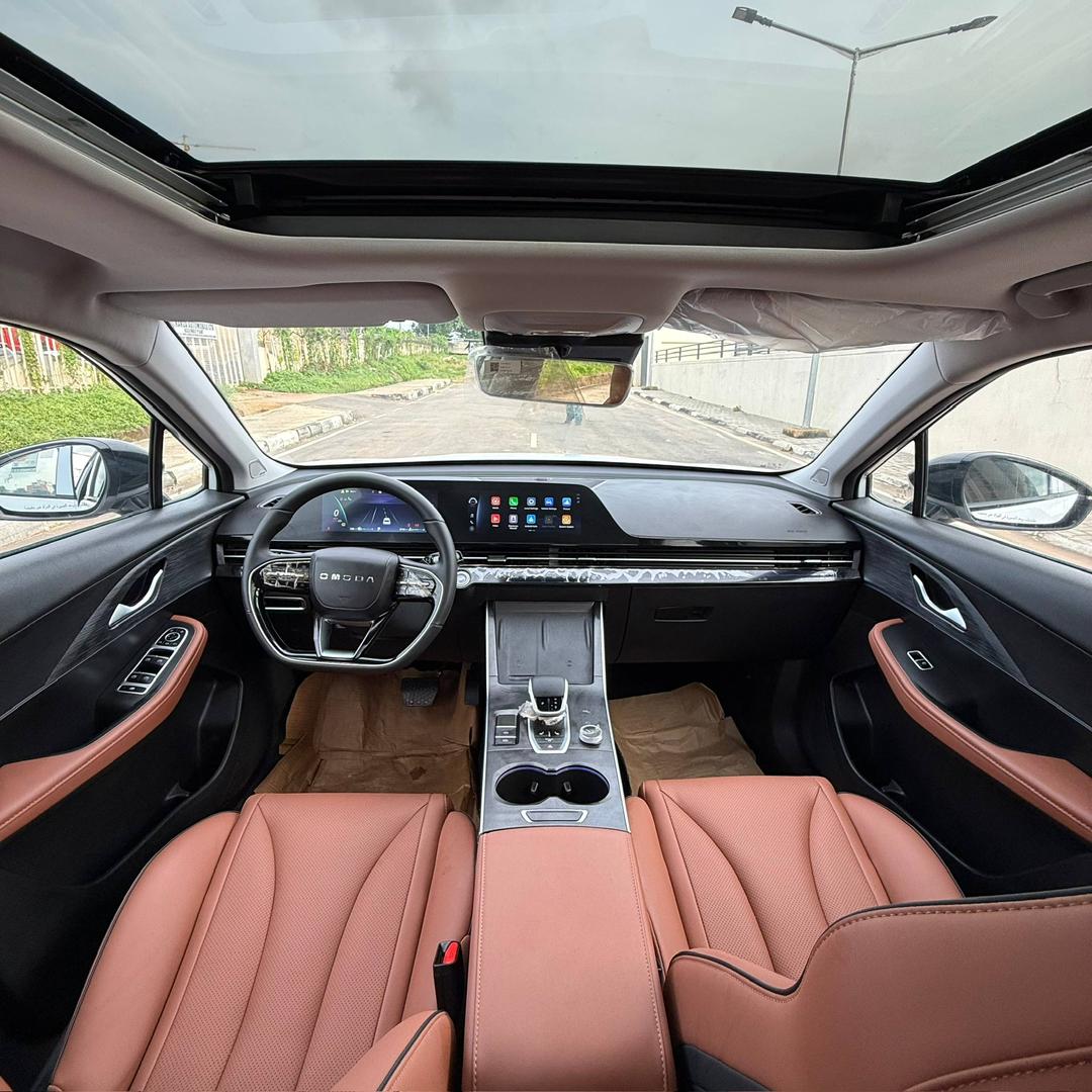 
								Brand New Omoda C5 230T 🔥🔥 Year: 2025 Price: N27.5M Location: Abuja full									