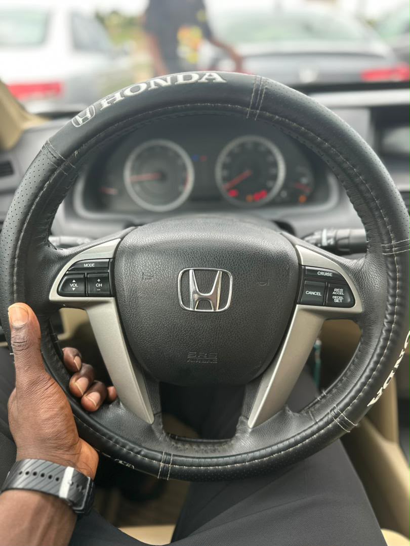 
								Good Deal‼️‼️‼️ Grade A 2012 on belt Honda Accord (Special Edition) car is in pristine condition white on cream interior fully paid duty going for just 10.6m slightly negotiable with me Lugbe Abuja📍 ZERO CHAIN DEAL full									