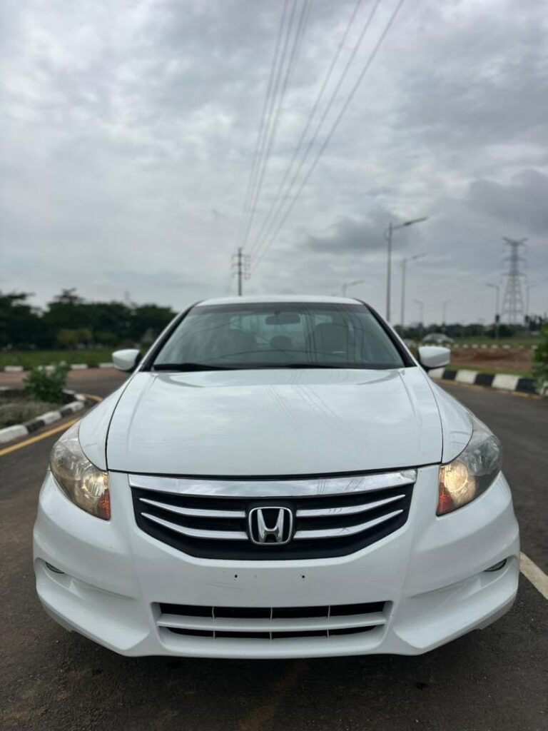 Good Deal‼️‼️‼️ Grade A 2012 on belt Honda Accord (Special Edition) car is in pristine condition white on cream interior fully paid duty going for just 10.6m slightly negotiable with me Lugbe Abuja📍 ZERO CHAIN DEAL