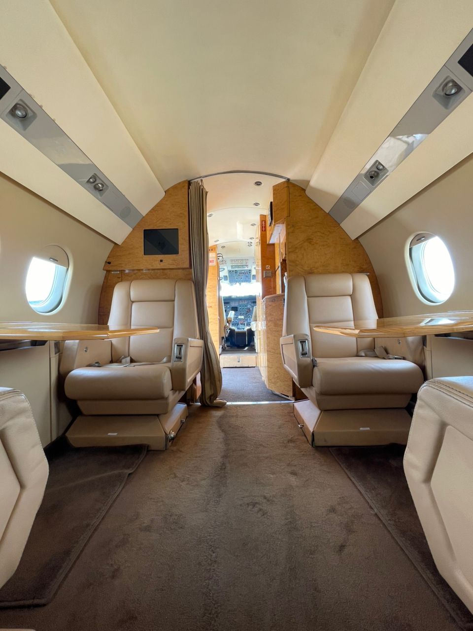 
								AVAILABLE NAF JET FOR SALE 🔥 Opportunity to OWN YOUR PRIVATE JET    MANUFACTURER = Bombardier  NAME: FALCON 900, very strong  aircraft 📍PRICE: $3M ONLY Net Last  INSPECTION: #2.5K CURRENT SEATERS: VIP, CONVERTIBLE TO 40/50 SEATERS  LOCATION: NIGERIA Pay  now, fly now   1.NO LOI NEEDED. 2.PAY INSPECTION FEES INSPECT AND PAY FOR JET 3.PAPERS GIVEN TO YOU 4.AIRCRAFT REPAINTED FOR YOU THE NEXT DAY 5.FLY OUT WITH YOU JET.  Caution⚠️, ONLY BUYER /MANDATE TO CALL Notice: DONT CALL ME IF BUYER IS NOT READY TO INSPECT AND PAY  Buyer pays our agency 5%  TYPE & MODEL = CL 601  DATE OF MANUFACTURE = 07 Sept 1992.  @all full									