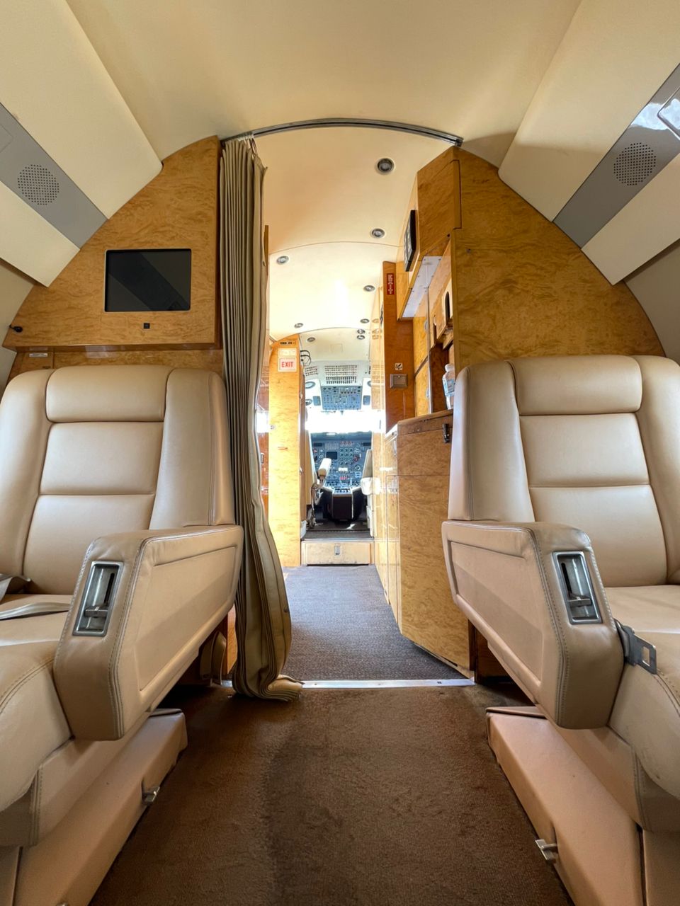 
								AVAILABLE NAF JET FOR SALE 🔥 Opportunity to OWN YOUR PRIVATE JET    MANUFACTURER = Bombardier  NAME: FALCON 900, very strong  aircraft 📍PRICE: $3M ONLY Net Last  INSPECTION: #2.5K CURRENT SEATERS: VIP, CONVERTIBLE TO 40/50 SEATERS  LOCATION: NIGERIA Pay  now, fly now   1.NO LOI NEEDED. 2.PAY INSPECTION FEES INSPECT AND PAY FOR JET 3.PAPERS GIVEN TO YOU 4.AIRCRAFT REPAINTED FOR YOU THE NEXT DAY 5.FLY OUT WITH YOU JET.  Caution⚠️, ONLY BUYER /MANDATE TO CALL Notice: DONT CALL ME IF BUYER IS NOT READY TO INSPECT AND PAY  Buyer pays our agency 5%  TYPE & MODEL = CL 601  DATE OF MANUFACTURE = 07 Sept 1992.  @all full									