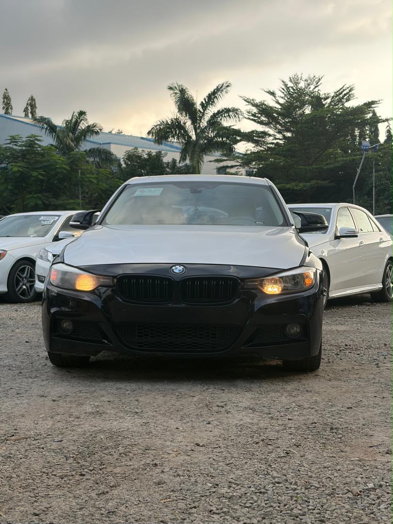 
								Distress Toks 2014 BMW 328i for just 9m Abuja full									