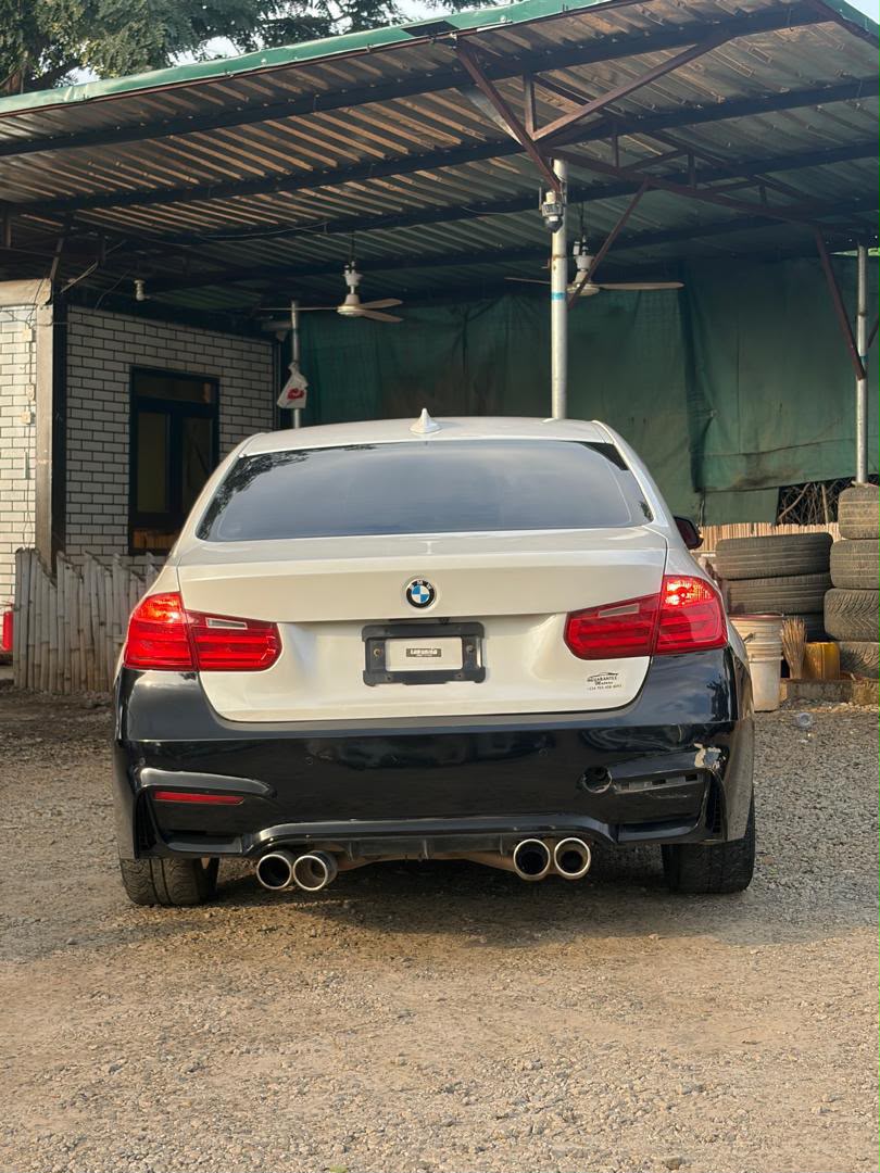
								Distress Toks 2014 BMW 328i for just 9m Abuja full									