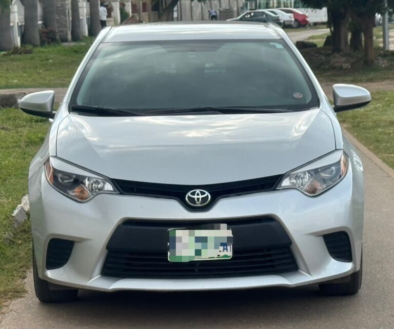 Distress sales ‼️‼️Direct Belgium 🇧🇪 Toyota Corolla  2015 model Everything perfect Accident 🆓 original 📑 going for JUST 13.7