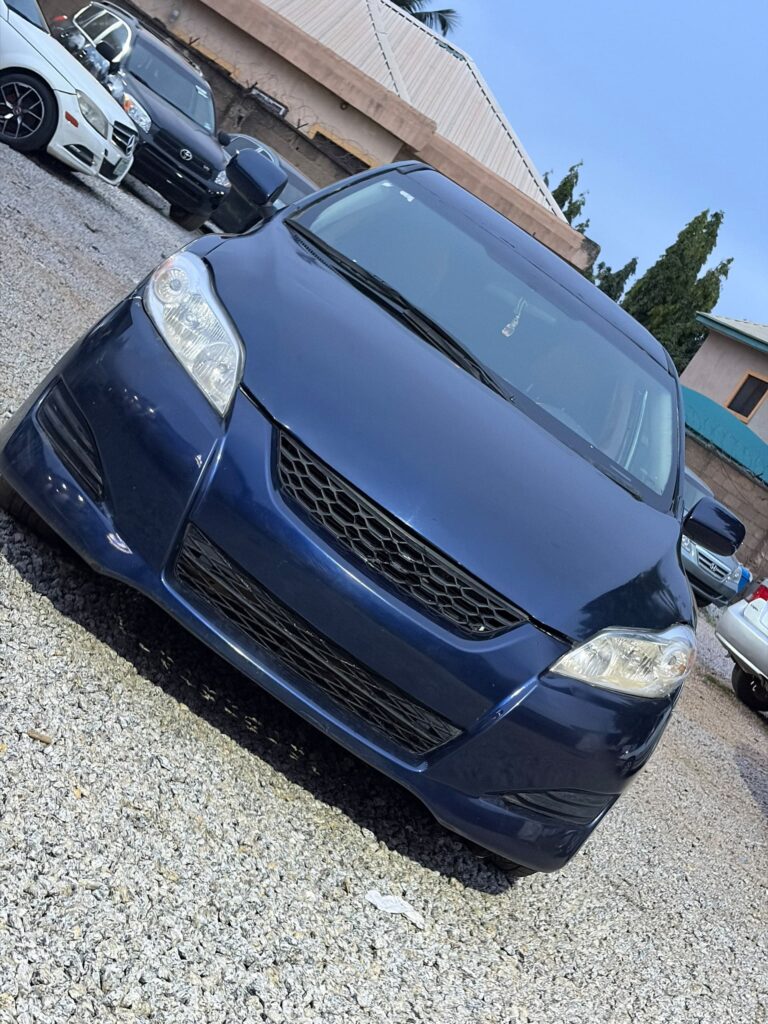 Mad Distress alert ⚠️ 📢 Belgium grade Toyota Matrix 2009 model with corolla engine everything blessed buy and drive absolutely nothing to fix  👉4.2m buyer settle 100k Location Abacha road Nyanya Abuja deal Car is with me directly