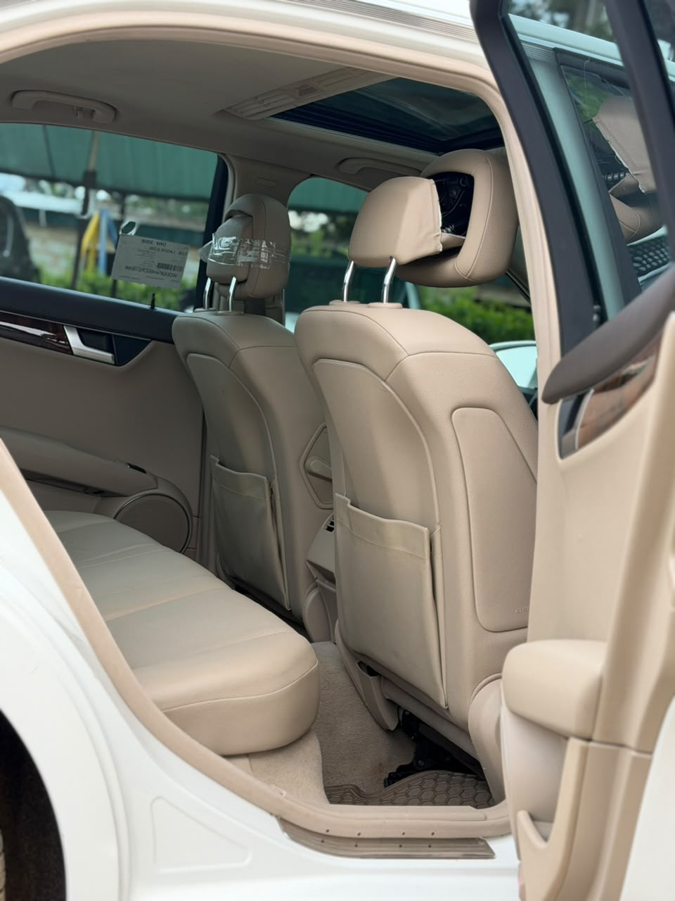 
								Foreign used 2012  Tuned C250 Benz for 13m Abuja full									