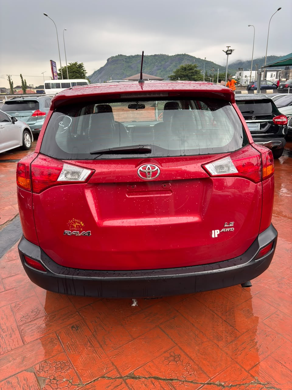 
								few month used but not register Rav4 2014 for 12.5m full									