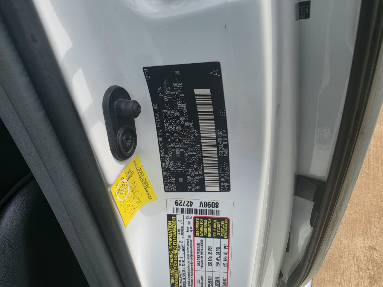 
								Toyota sienna 2012 untempered  engine and gear AC factory very clean in and out just 15m location Abuja full									