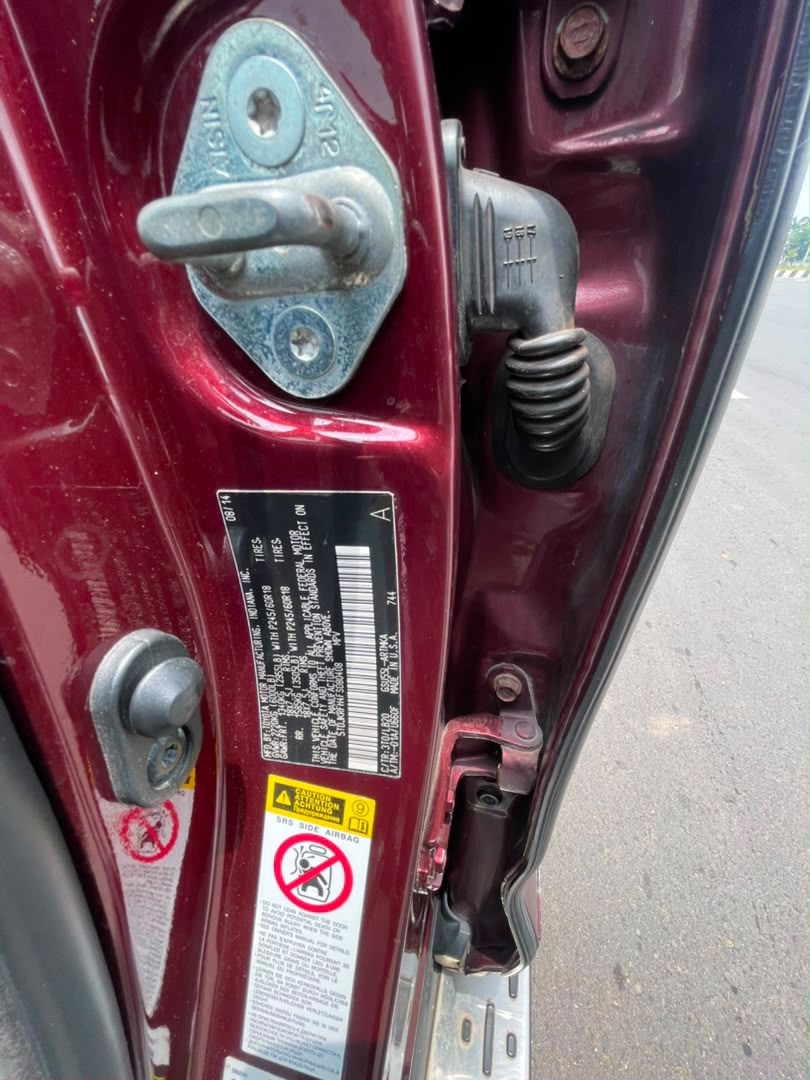 
								Distressed Neatly Used 2015 Model Toyota Highlander XLE Untempered Engine And Gear Ac Chilling Original duty Now Available Price #17.5m Abuja full									