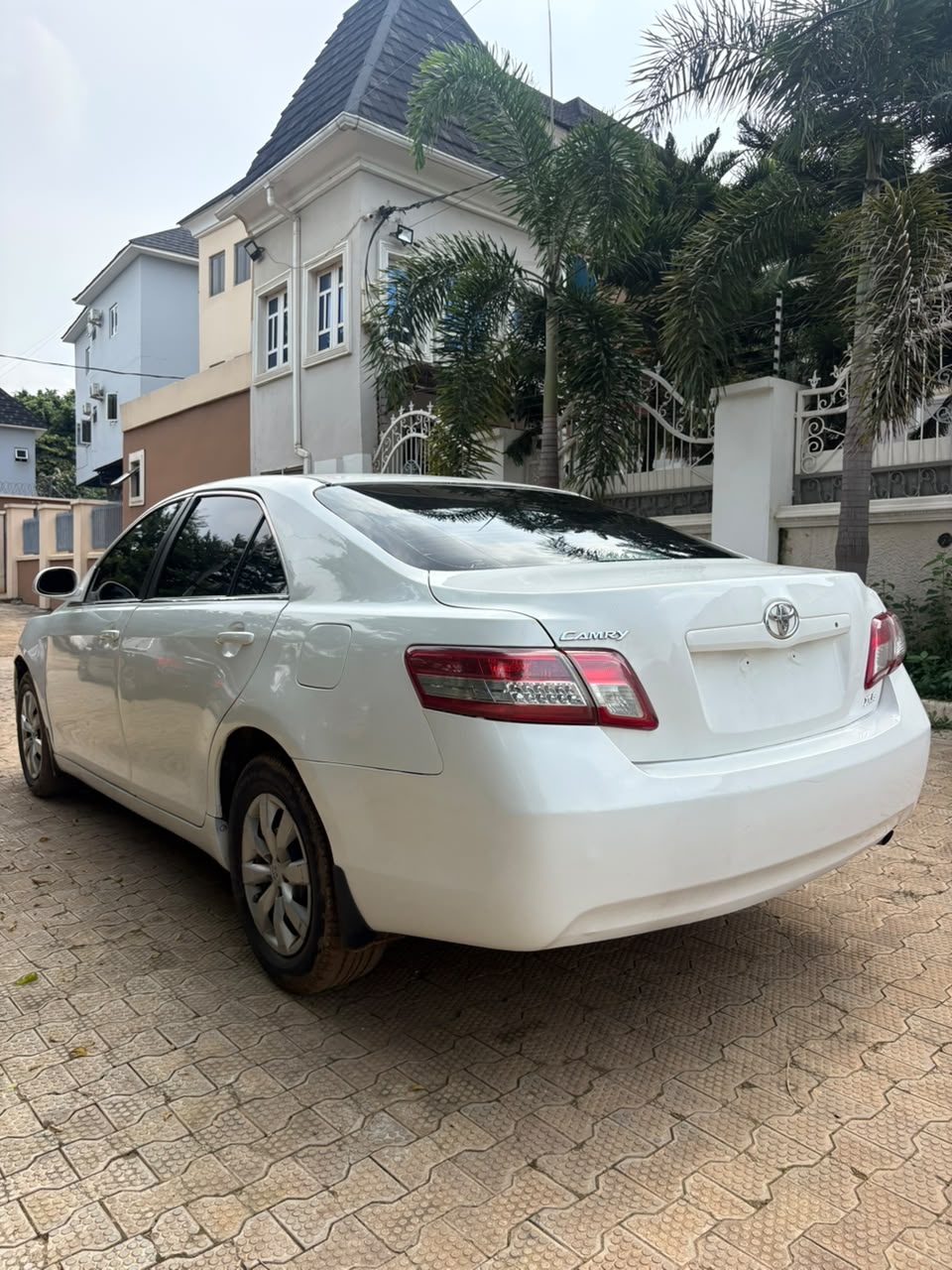 
								Giveaway Deal‼️‼️‼️ Carefully Used (Unregistered) Toyota Camry 2010 with original duty Going for just 6.1m Net with sambo owners house kubwa Abuja📍 ZERO CHAIN DEAL full									