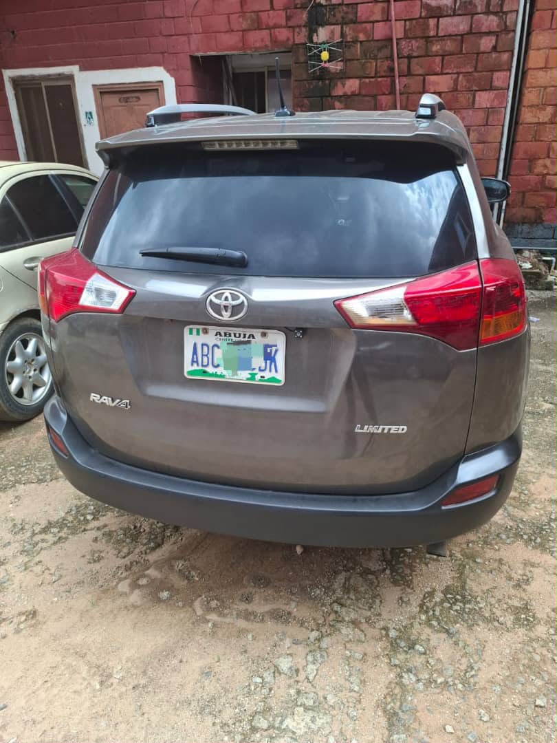 
								Giveaway Deal‼️‼️‼️ Carefully Used Toyota RAV4 2014 (Limited) with untempered engine and gear, ac is freezing 🥶 fullest option (Keyless & Sunroof) with original duty going for just 14.2M Net with our sambo Kubwa Abuja📍 ZERO CHAIN DEAL full									