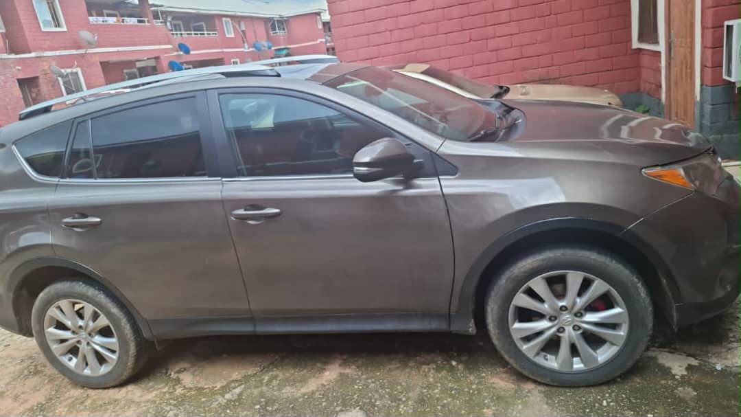 
								Giveaway Deal‼️‼️‼️ Carefully Used Toyota RAV4 2014 (Limited) with untempered engine and gear, ac is freezing 🥶 fullest option (Keyless & Sunroof) with original duty going for just 14.2M Net with our sambo Kubwa Abuja📍 ZERO CHAIN DEAL full									