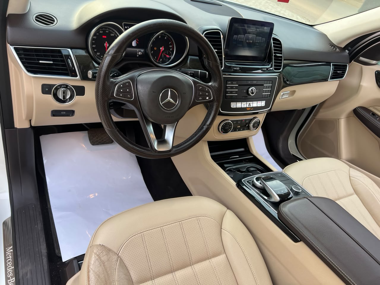 
								Super distress foreign used 2018  GLE 350 🔥🔥🔥🔥🔥  Clean title  Low mileage  Clean interior  With original custom duty  Going for 26m  With 360 camera  Fullest option  Abuja deal full									