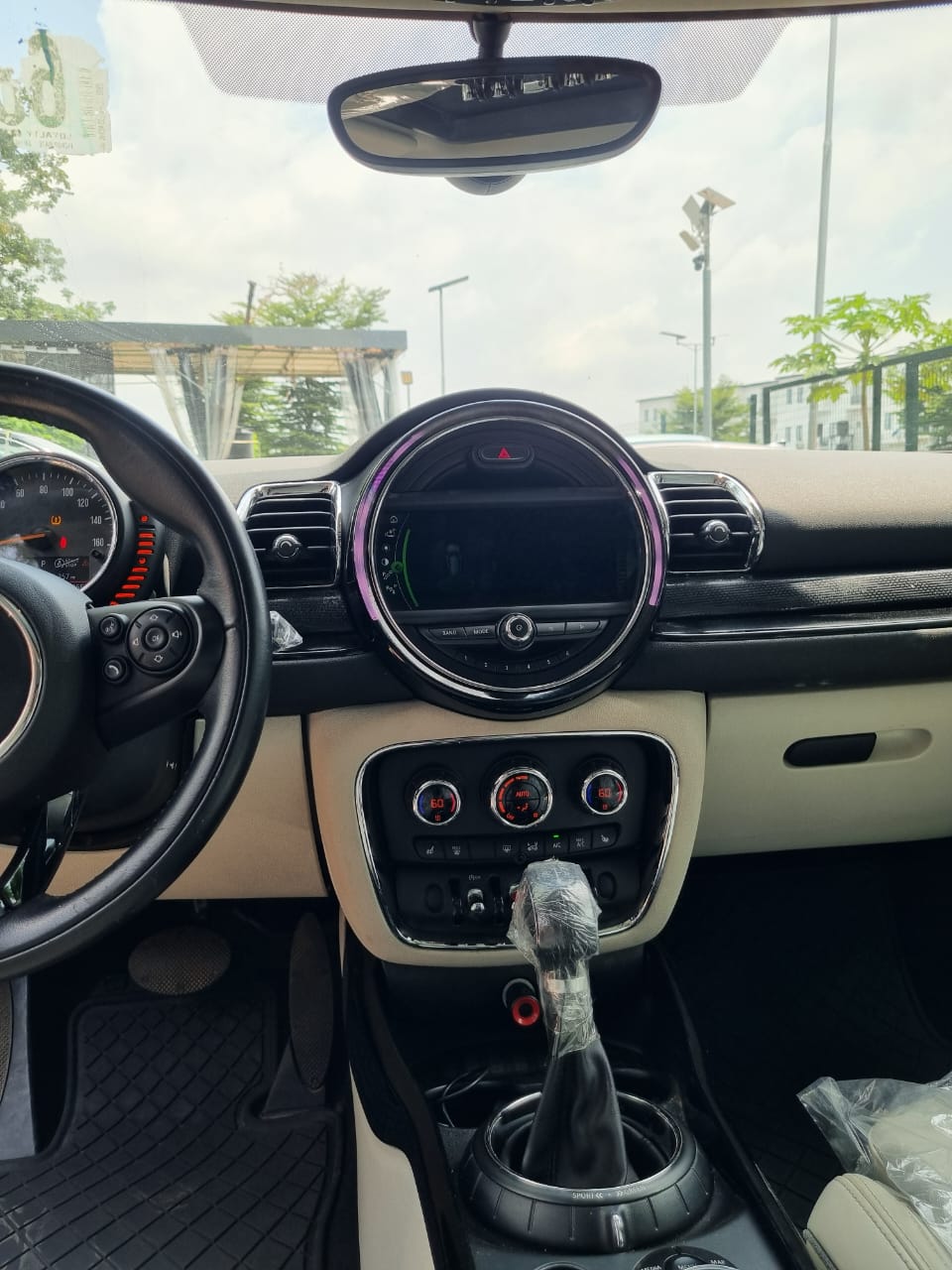 
								FOREIGN USED 2017  MINI COOPER S CLUBMAN⚡⚡ WITH PROPER DOCUMENTATION  PRICE:22M 📍ABUJA full									