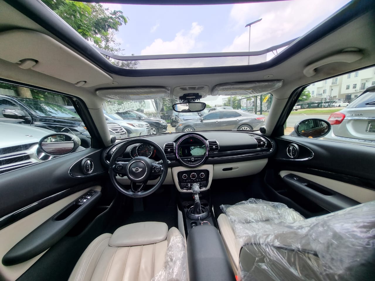 
								FOREIGN USED 2017  MINI COOPER S CLUBMAN⚡⚡ WITH PROPER DOCUMENTATION  PRICE:22M 📍ABUJA full									