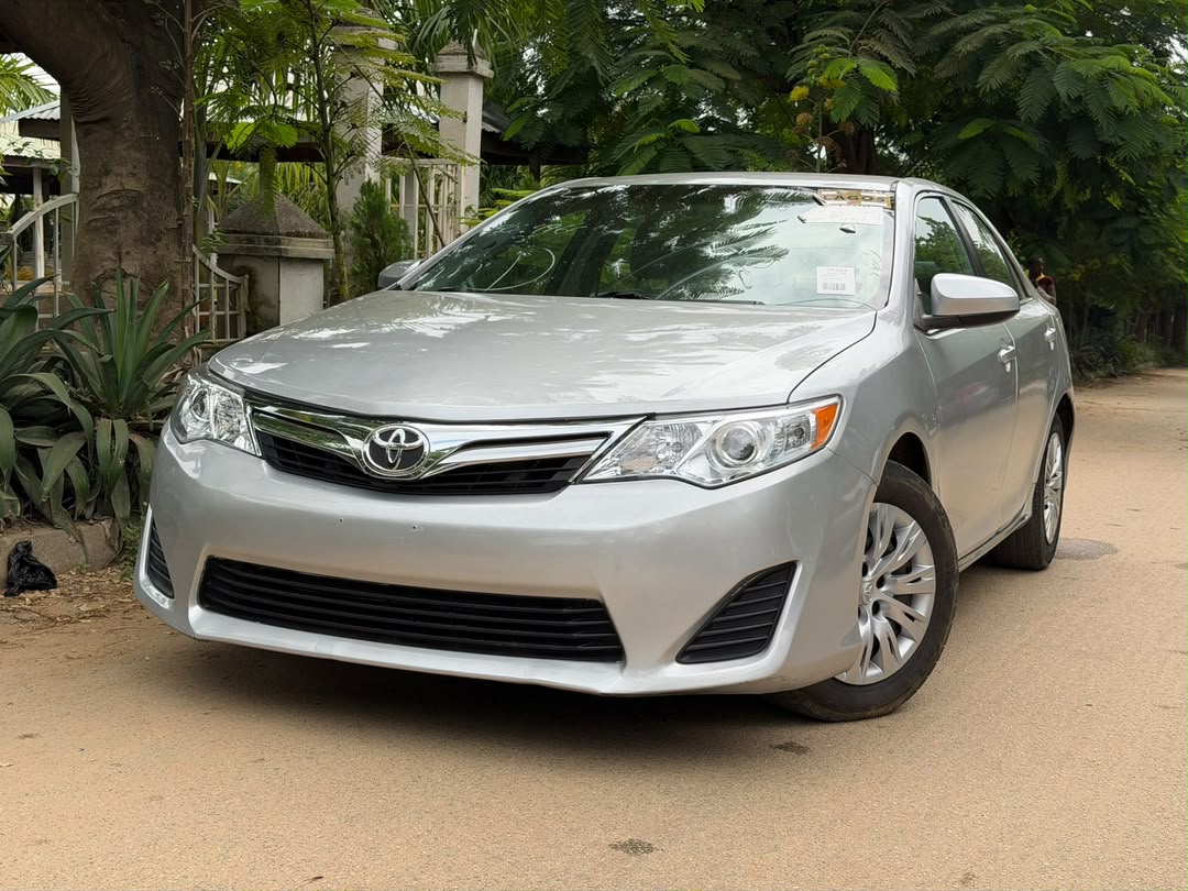 
								My usual weekend distress distress is here: Extremely clean foreign used 2013 on belt Toyota camry LE with Aug 2026 Duty. Untampared engine & gear going for just 11,000,000pls add ur sambo. No room for pressing 11,000,000 net full									