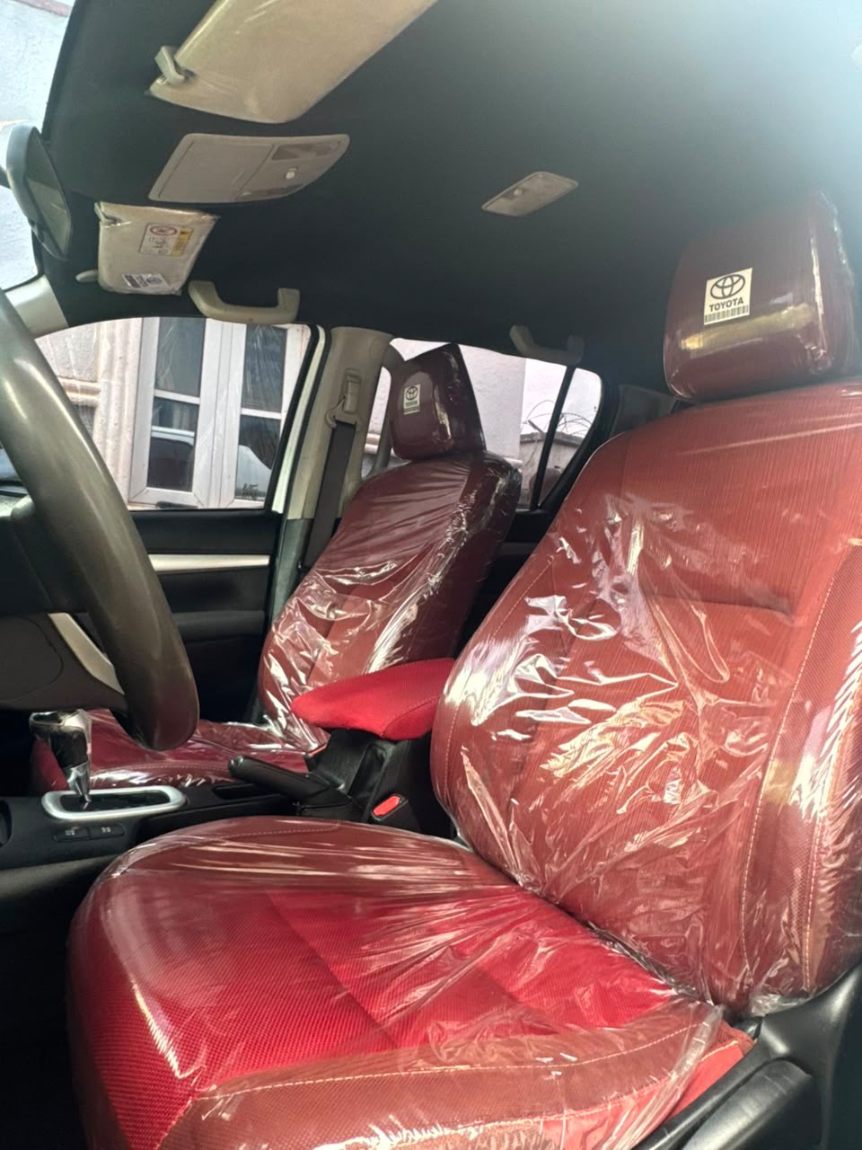 
								Owner house deal  Foreign used 2017 Toyota Hillux  Price review ‼️‼️‼️‼️‼️‼️‼️‼️‼️‼️‼️ With original duty (not allocation paper ) Clean red interior  Thumb start  Going for ~42m ~ now 40m Abuja deal full									