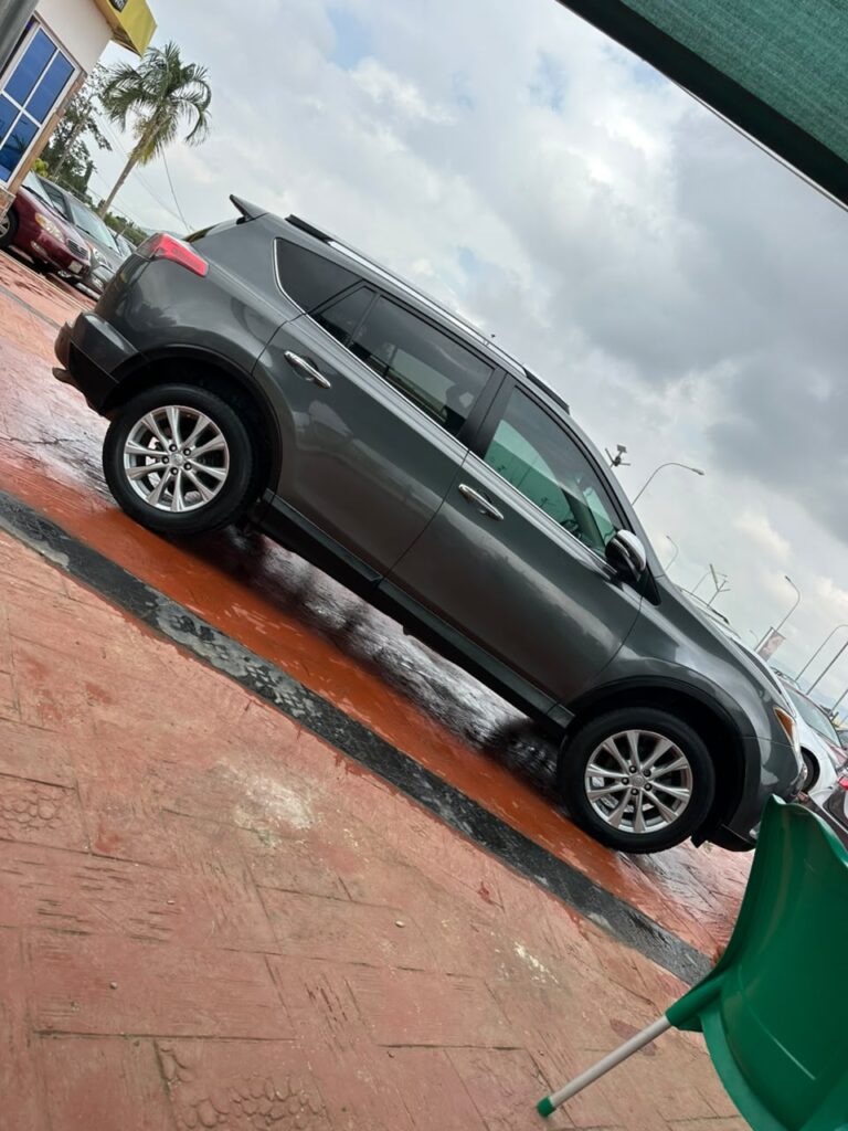 Unregistered Toyota RAV-4 2017 model, everything is working perfectly going for 16m abujadeal