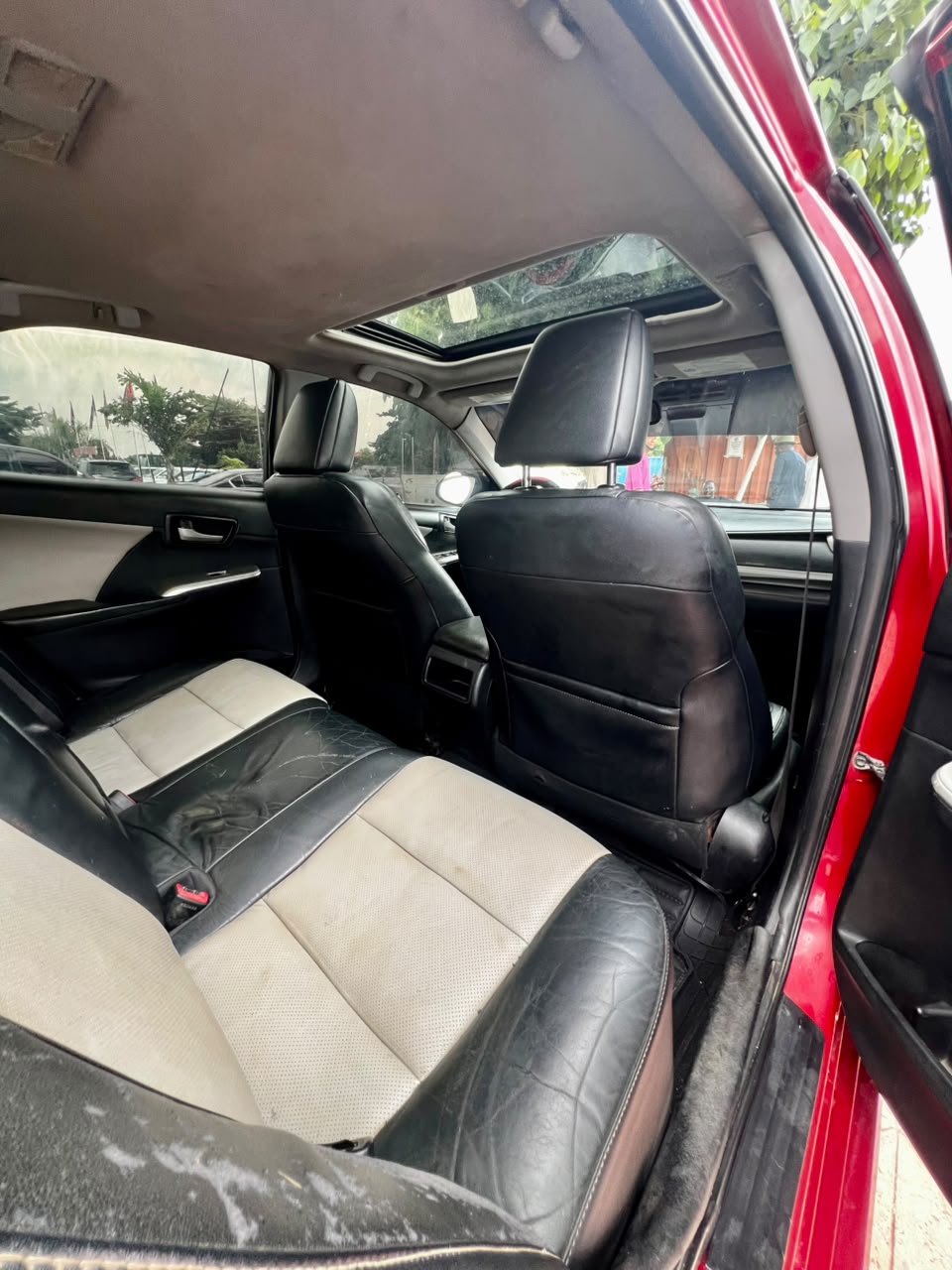 
								Neatly Used Toyota Camry SE 2013 keyless  In perfect condition  Buy and Drive   8.5 Million full									
