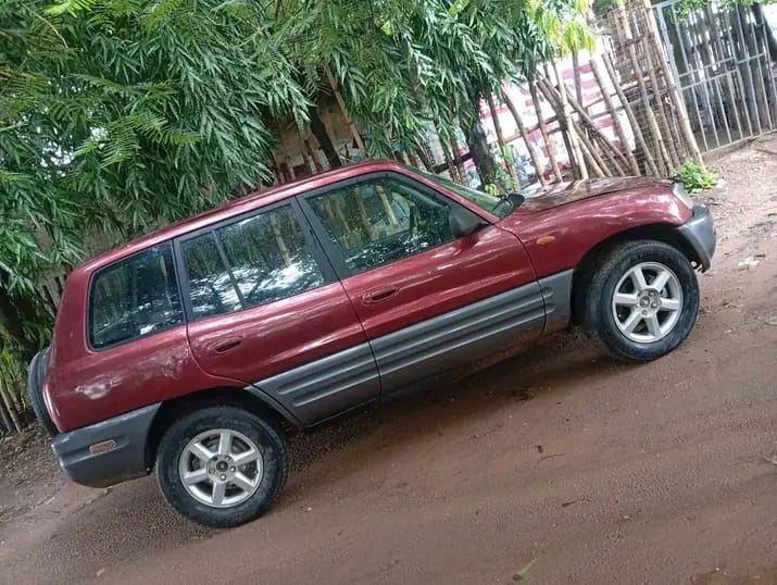 Distress sale👇🏾 Price:2.3m The owner needs urgent money. Location: lugbe Abuja.