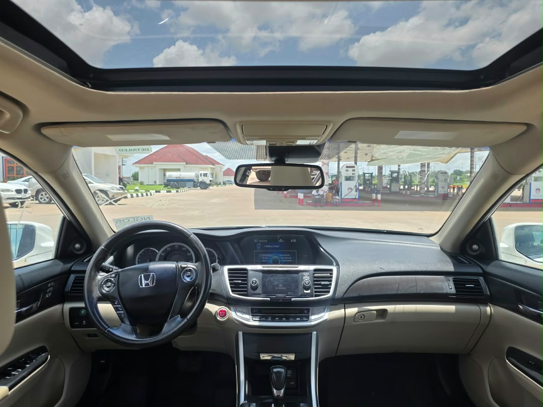 
								DISTRESS  DISTRESS Foreign used fullest option 2013 on belt  Honda Accord EXL keyless Double screen with Aug 2026 Duty going for just 12m Owner full									