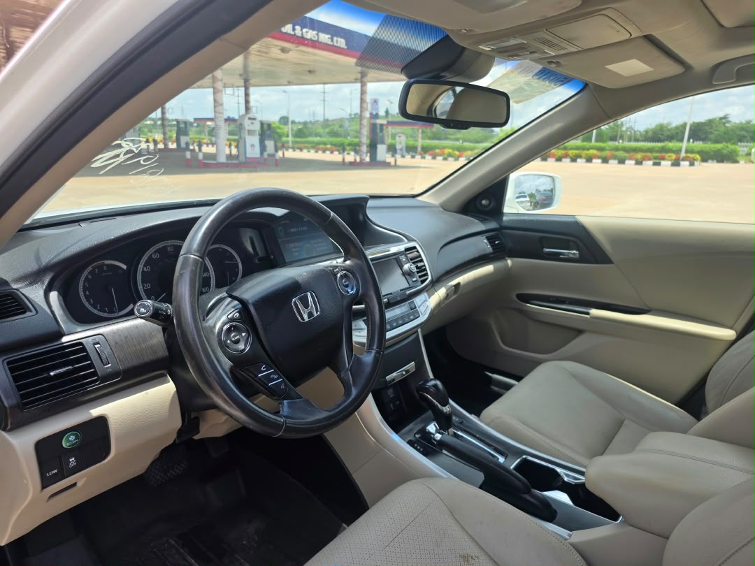 
								DISTRESS  DISTRESS Foreign used fullest option 2013 on belt  Honda Accord EXL keyless Double screen with Aug 2026 Duty going for just 12m Owner full									