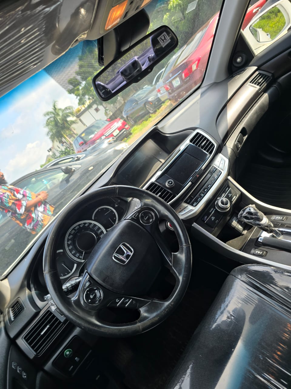 
								Sept Distress: Extremely clean Foreign used 2014 Honda Accord EXL fullest option with mint exterior nd interior Accident Free. going for just 13.3m only full									