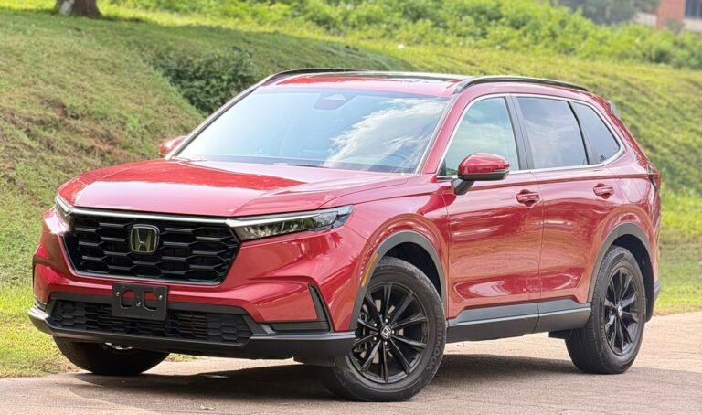 JUST ARRIVED🚀 FOREIGN USED 2024 HONDA CR-V SPORTS  Perfect SUV for someone who wants a modern ride without compromising comfort or style.  ₦55M OnLy💰 custom duty  Clean. Sharp. Classy. Ready to turn heads.