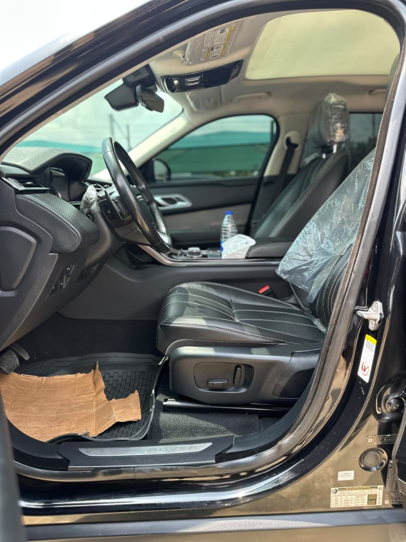 
								Just touch down Foreign used 2020 Range Rover Velar fullest option with 360° camera heated and ventilated leather seats retractable door handles blind spot lane keeping assist adaptive cruise controlpower boot anti collision sensor and many more.  💰 50 million naira only 📍 Abuja full									