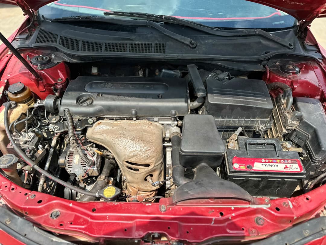 
								Clean and sharp 2008 Toyota Camry LE with original papers and sound engine and gear ac chilling everything working buy and drive.  💰 5.5 million naira only 📍 Abuja full									