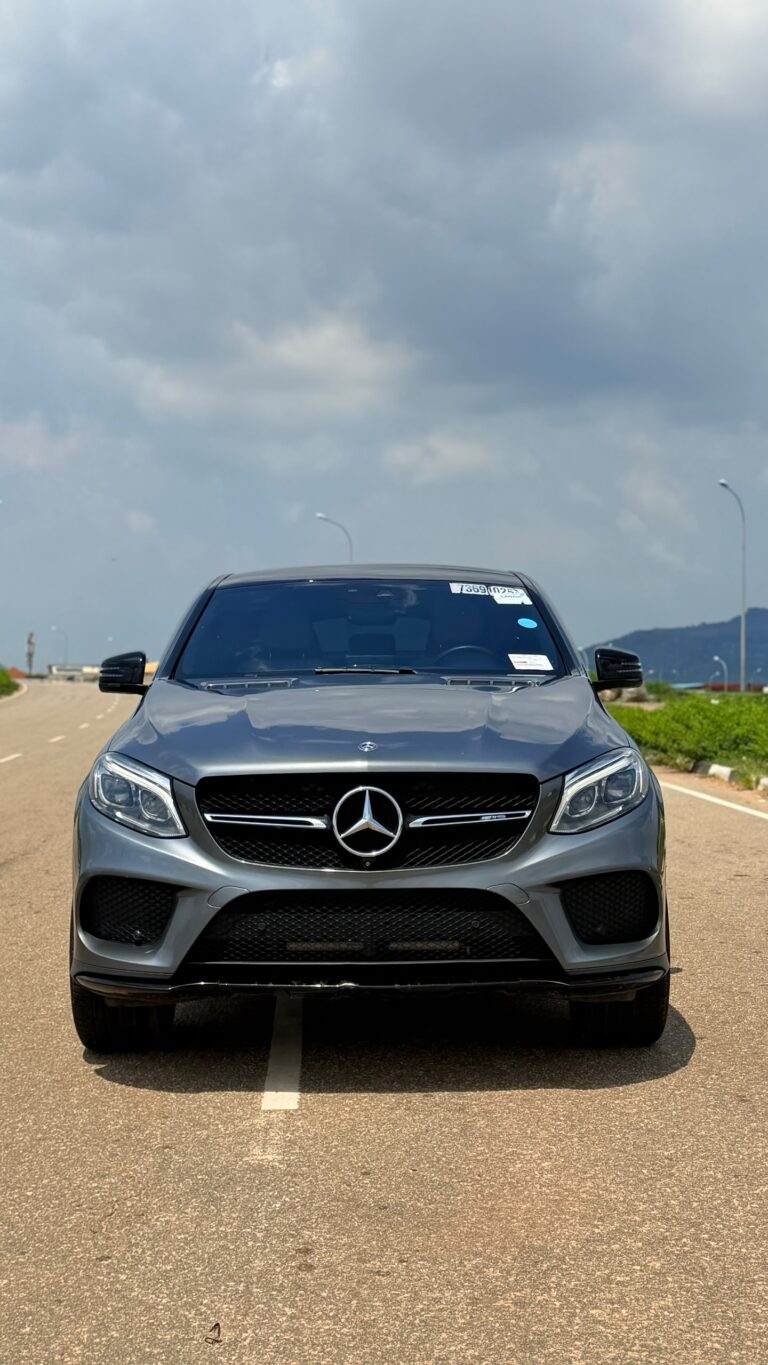 FOREIGN USED 2020 MERCEDEZ BENZ GLE 43 AMG WITH PUSH TO START, FULL PANORAMIC ROOF,LEATHER HEATED AND VENTILATED SEATS,ANTI BRAKE SYSTEM,REVERSE CAMERA POWER BOOT AND VERIFIED DUTY VALID FOR 68 MILLION NAIRA ONLY