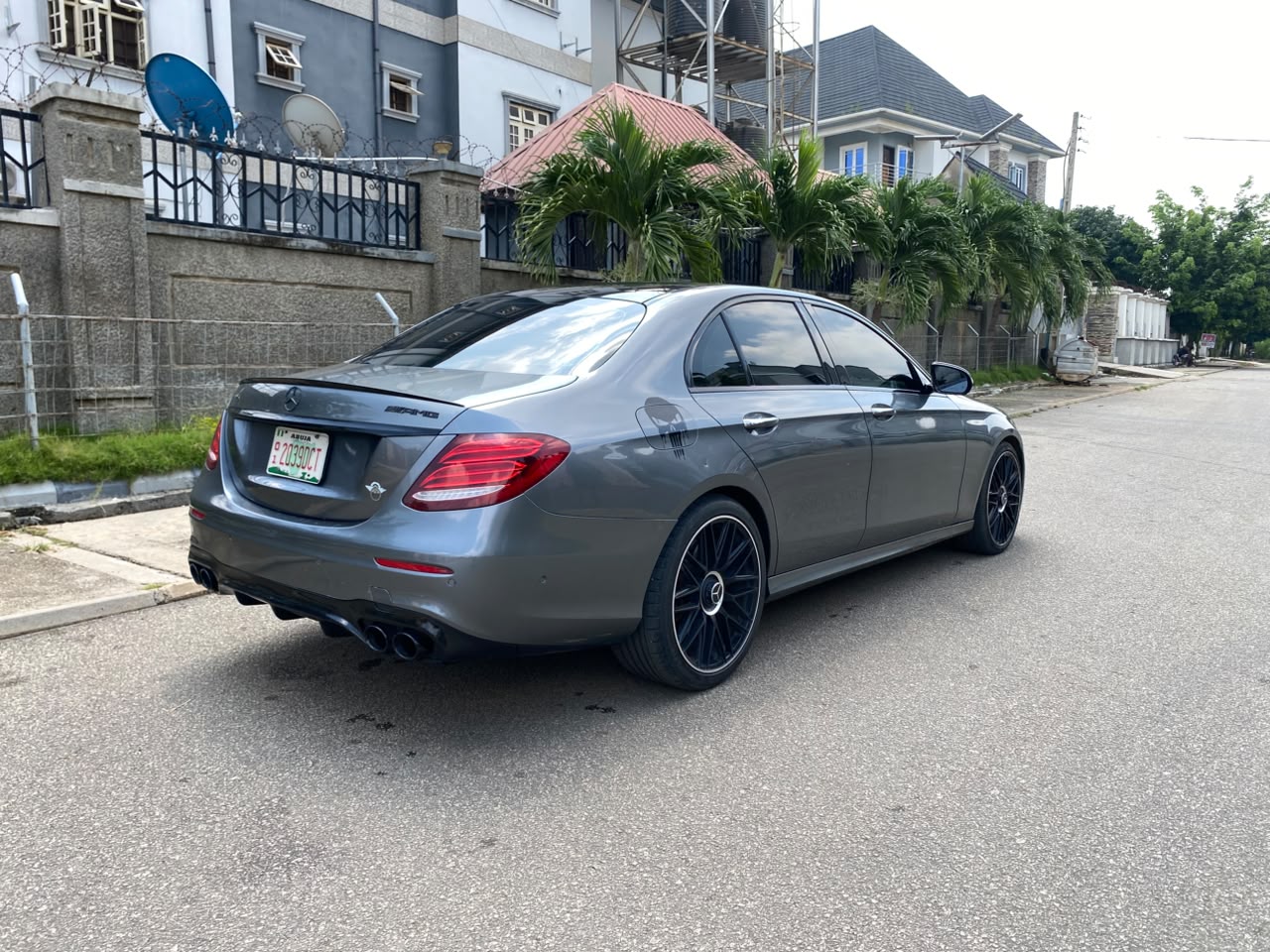 
								2 months registered, 2017 Mercedes Benz E43, with untapped v8 engine, selling for just N56m location Abuja full									