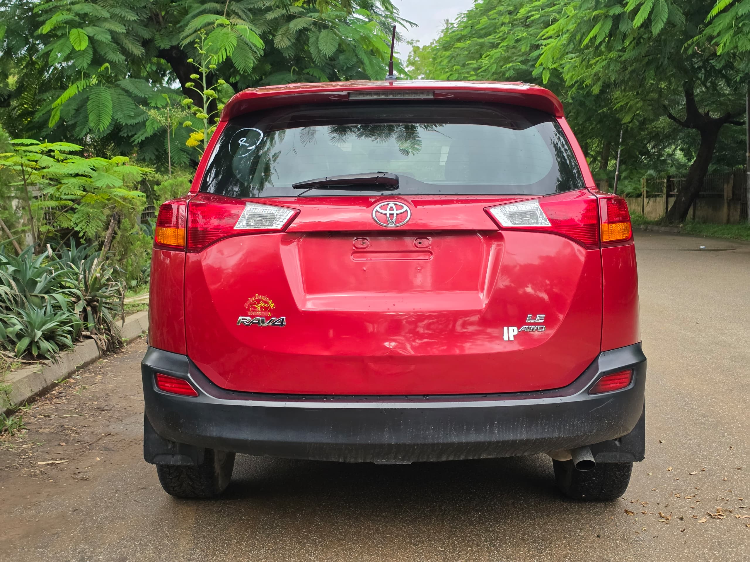
								Belgium standards Toyota RAV4 2014 Engine and gearbox untempered AC chilling going for 13m  Abujadeal full									