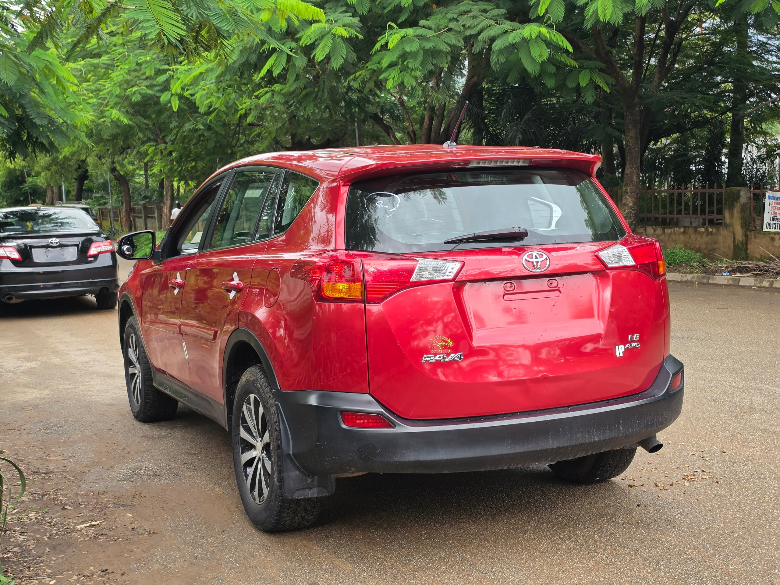 
								Belgium standards Toyota RAV4 2014 Engine and gearbox untempered AC chilling going for 13m  Abujadeal full									