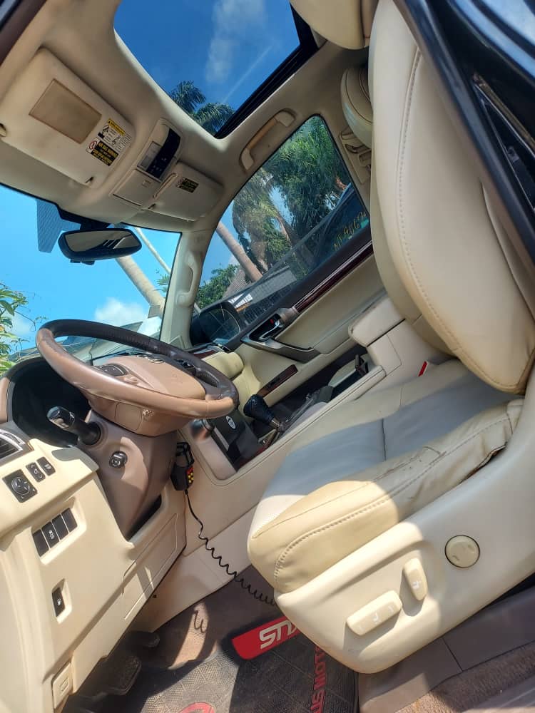 
								‎Neatly used 2012 GX 460 with untempered engine and gear. Ac is chilling. Going for 21.5m only. Location: Abuja! full									